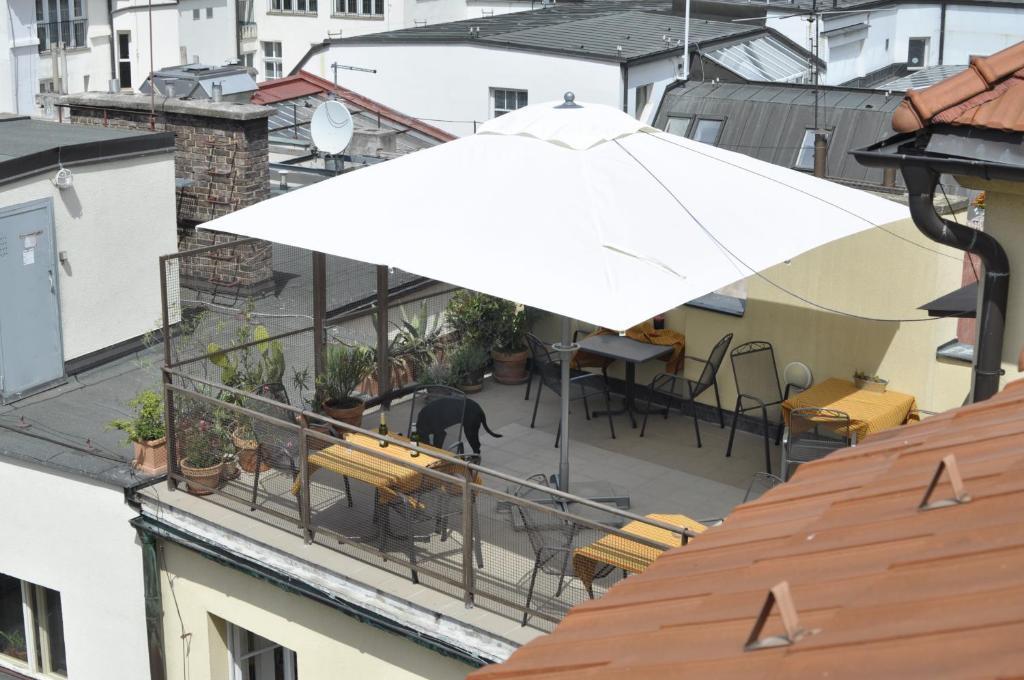 Church Pension Praha - Husuv Dum Εξωτερικό φωτογραφία
