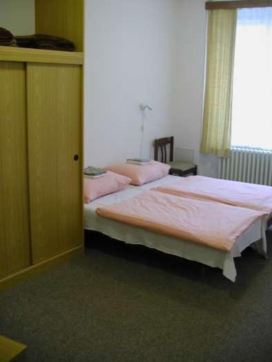Church Pension Praha - Husuv Dum Δωμάτιο φωτογραφία